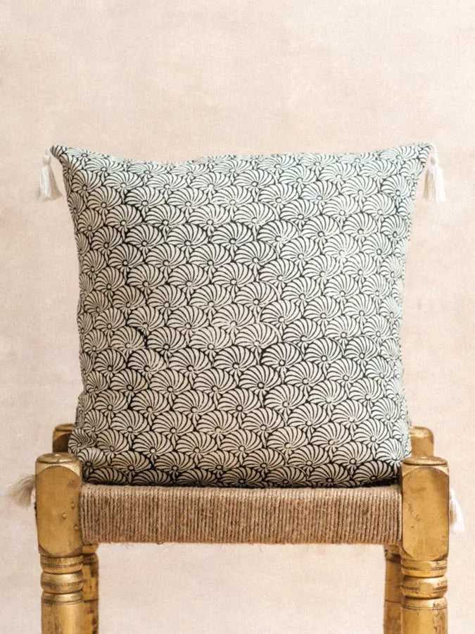 Coussin kaki lotus